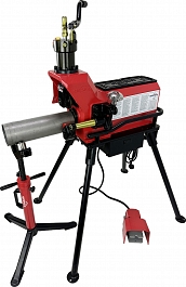 Использование V-образной регулируемой роликовой трубной опоры Remmers Triton 1-8